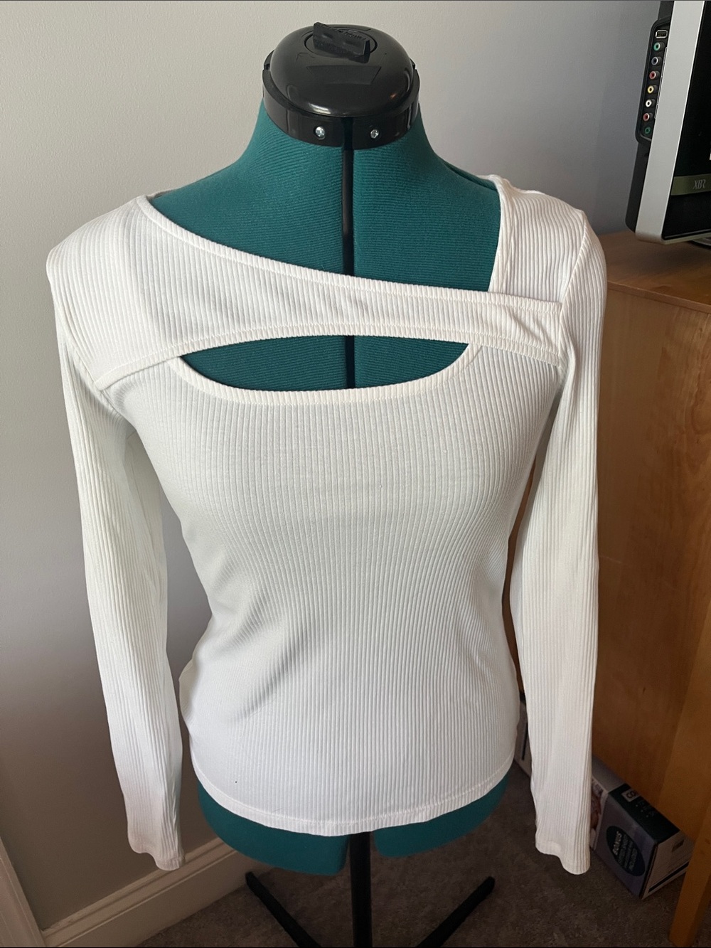 GAP White Long Sleeve Ribbed Scoop Neck Top, M